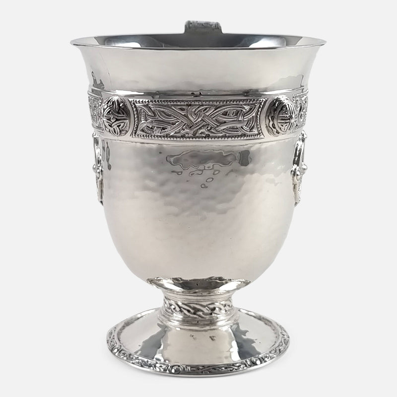 the body of the mug in focus