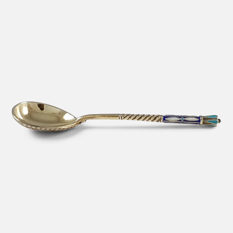 a side on view of the spoon