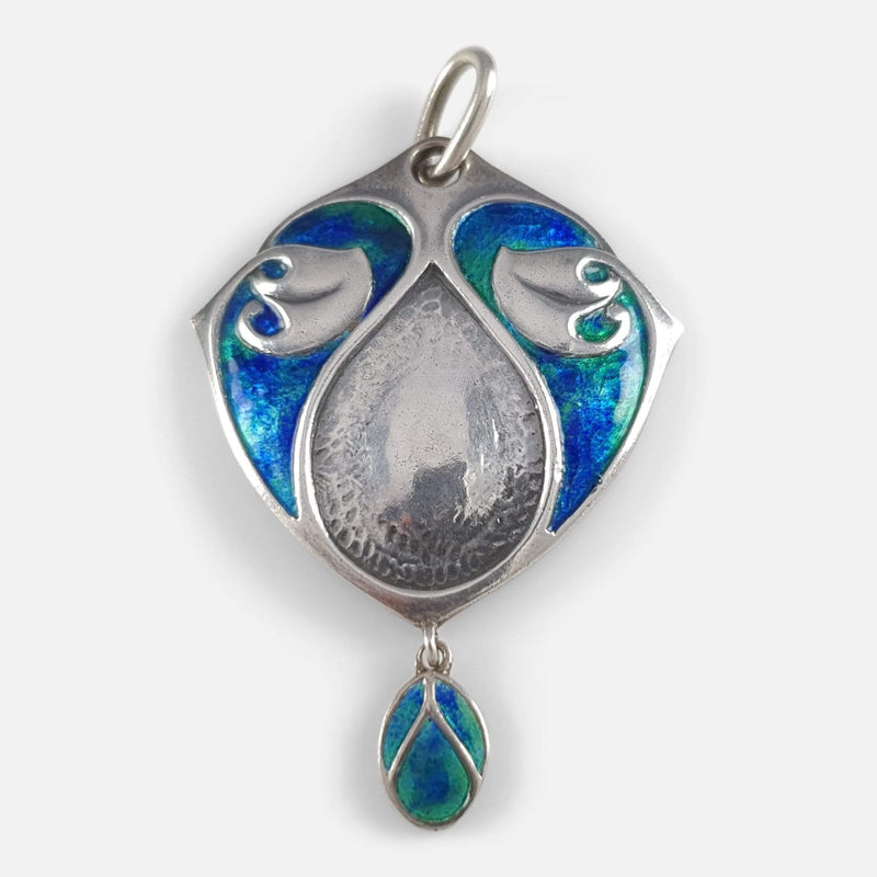 the silver pendant viewed from the front