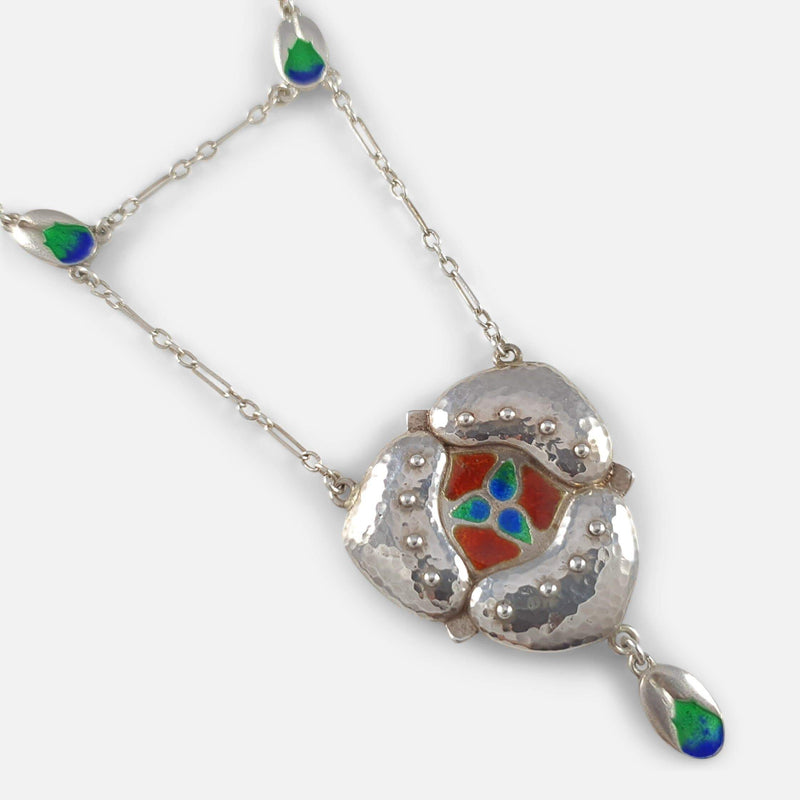 the pendant viewed diagonally