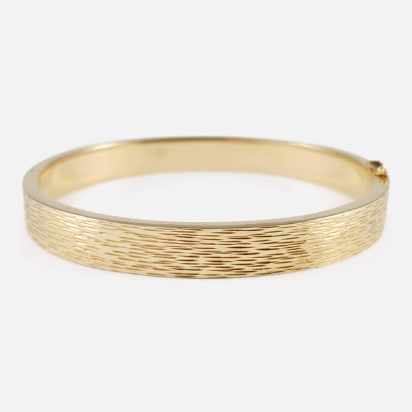 the 14ct gold bangle viewed from the front