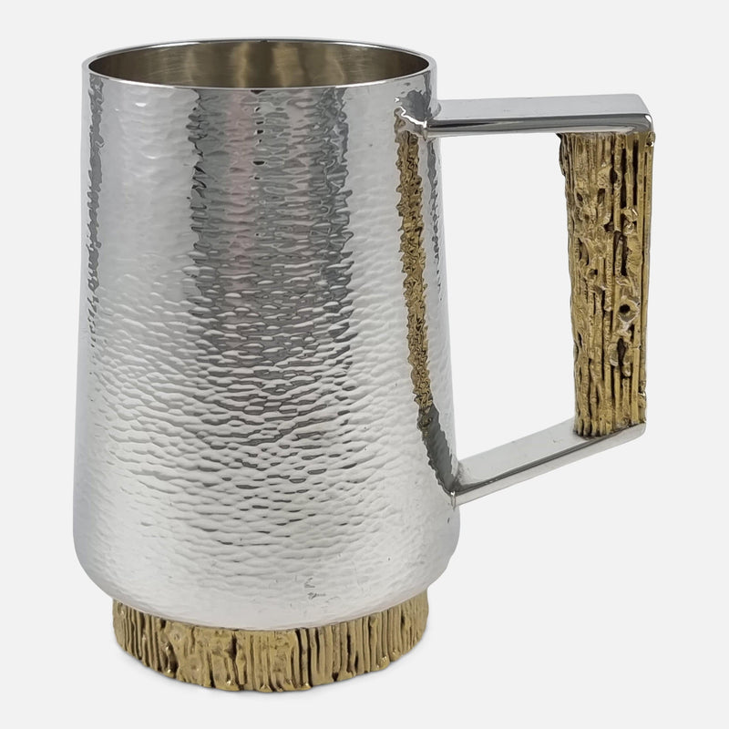 a side on view of the mug with handle facing to the right