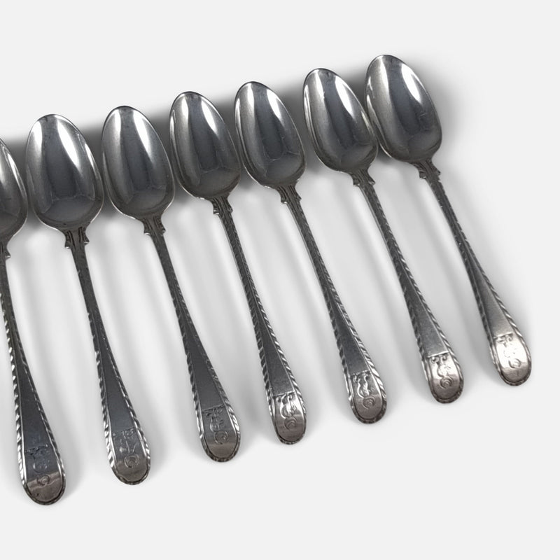 6 of the teaspoons in focus