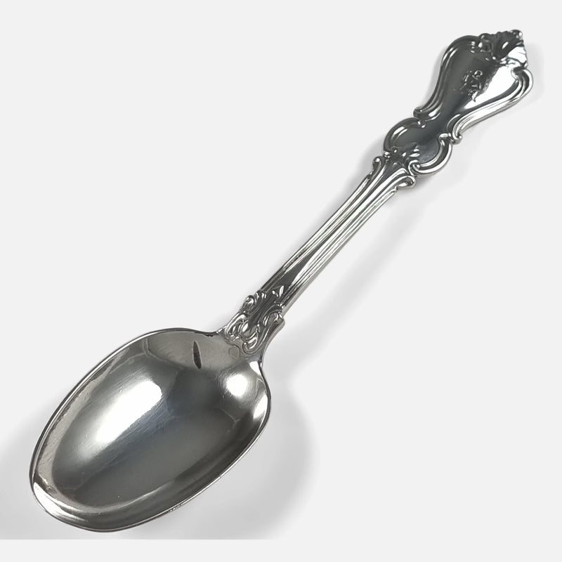 one of the spoons viewed diagonally