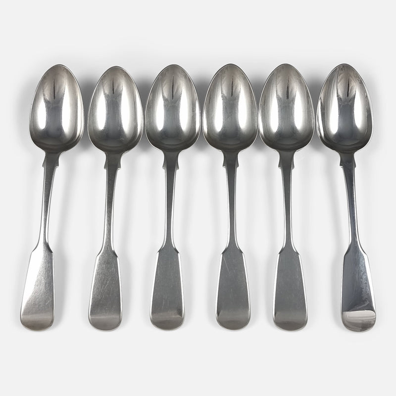 the set of 6 William IV silver fiddle pattern teaspoons viewed from above