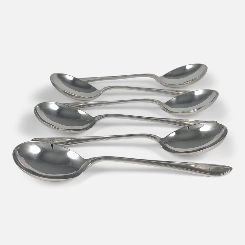 the spoons viewed side on