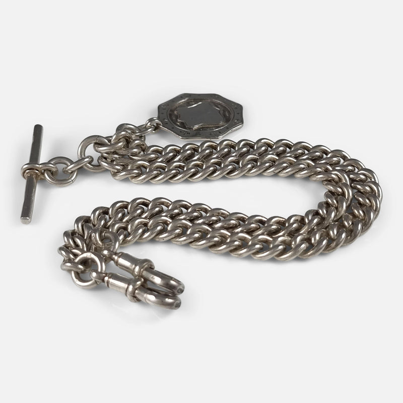 a side on view of the chain and fob