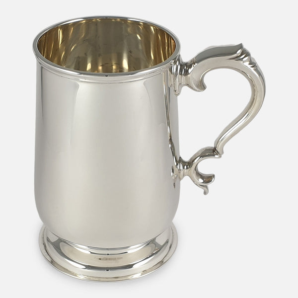 the sterling silver pint tankard viewed side on