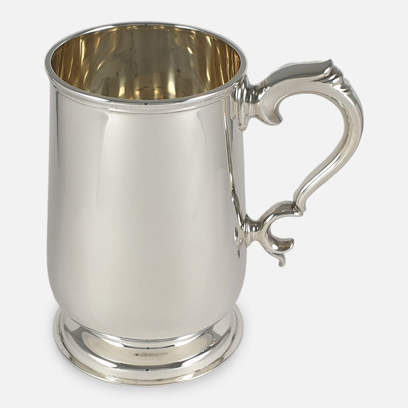 the sterling silver pint tankard viewed side on