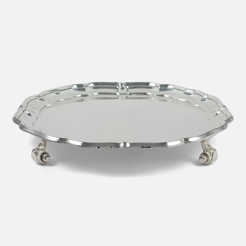 the salver viewed from the front
