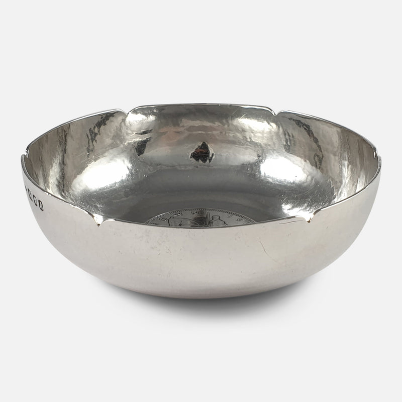 the bowl viewed from the front