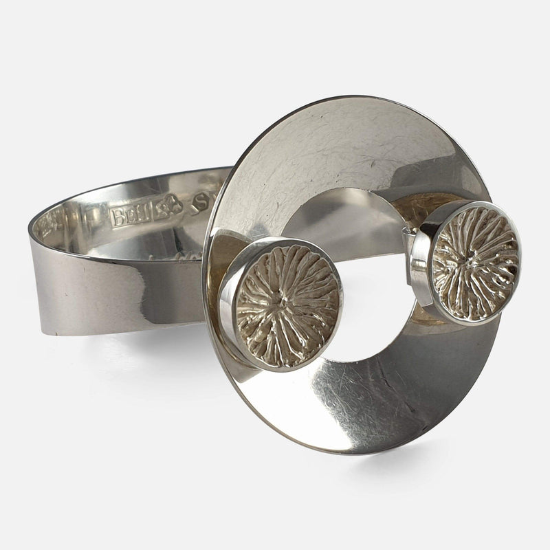 the bangle viewed from the left side at an angle