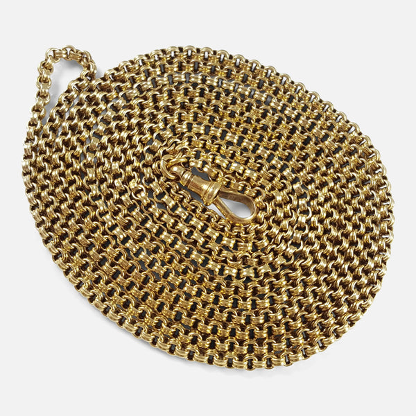 the Victorian 15ct yellow gold Muff chain necklace in focus