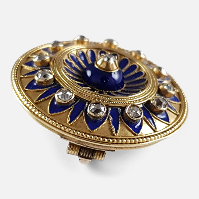 the brooch viewed from the left side on