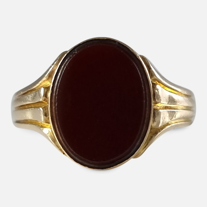 the antique signet ring viewed face on