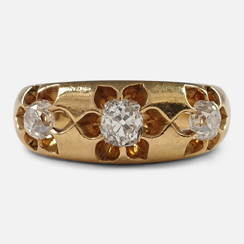 the Victorian 18ct gold diamond gypsy ring viewed from the front
