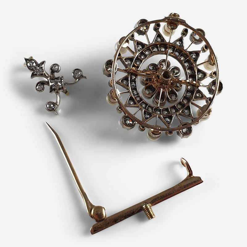 the bale and pin / clasp removed when viewed from the back
